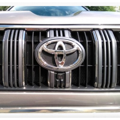 Камера переднего вида Prime-X C8185W TOYOTA Land Cruiser Prado (2018)