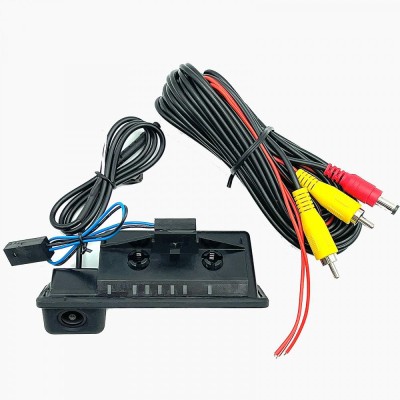 Камера заднего вида в ручку багажника Prime-X TR-09 (BMW E60 E61 E70 E71 E72 E82 E88 E84 E90 E91, E92, E93, 1-3-5 Series, X5, X6, X1