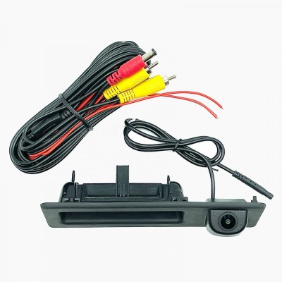 Камера заднего вида в ручку багажника Prime-X TR-10 (BMW 5 F10 F11 F07 F30 F31 F34 X3 F25 BMW 3 Seri